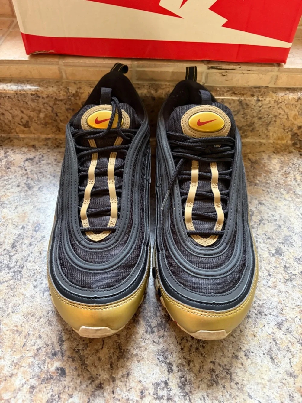 Nike Air max 97 metallic Gold Size - Picture 4 of 5